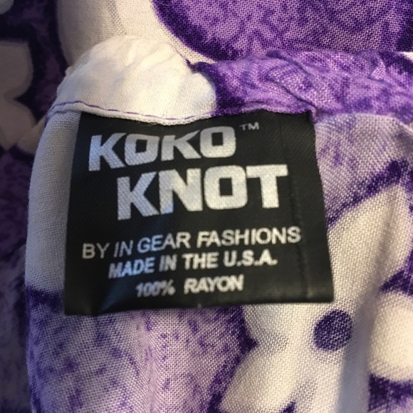 EUC Purple and White Hibiscus Print Sarong. Size M. - Picture 3 of 4